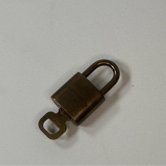 Louis Vuitton Gold Lock and Key #302 - Picture 6 of 10
